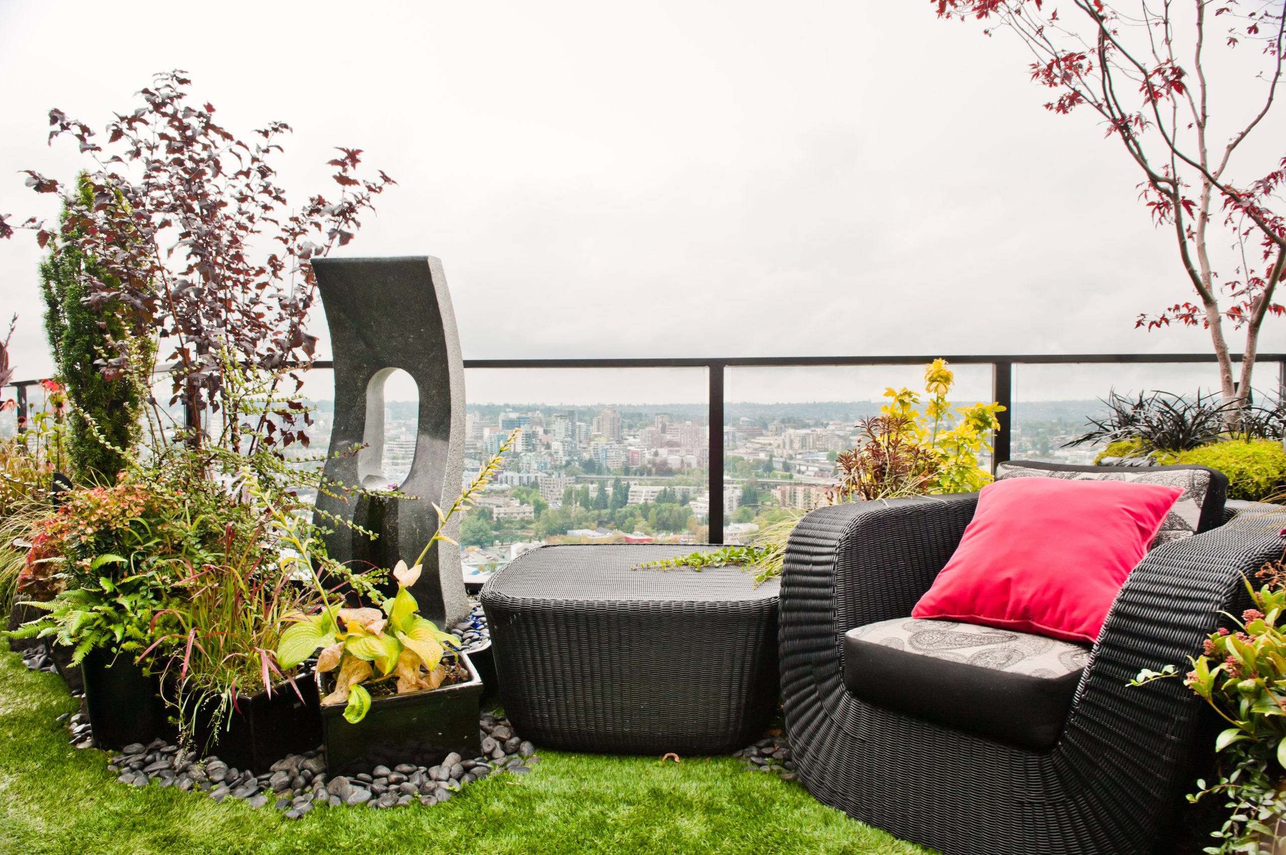 penthouse-patio-furniture-view-vancouver