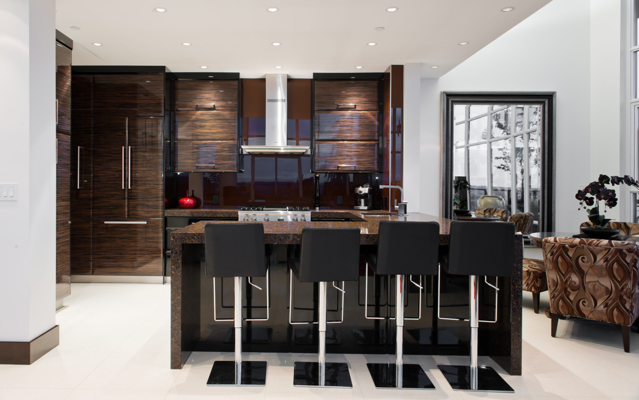 kitchen-cabinetry-bar-penthouse